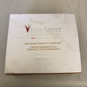 VINE VERA VITAMIN C MOISTURIZER